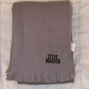 Steve Madden Gray Scarf